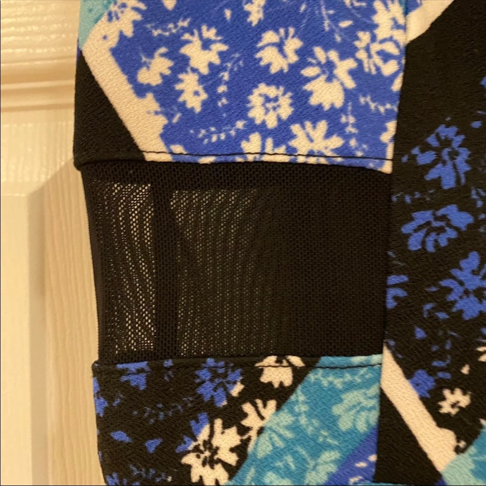 Print Dress - Picture 5 of 6
